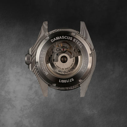The exhibition caseback of the McQuaide Q1 2