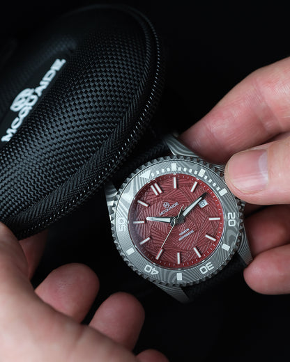 The unboxing of the McQuaide Q1 Crimson